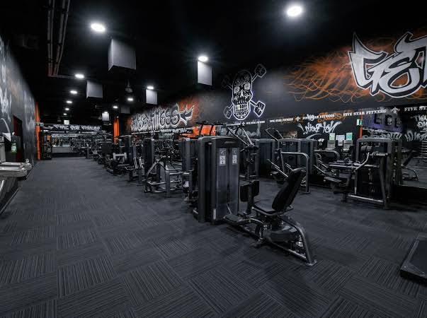 Gold's Gym Earlville