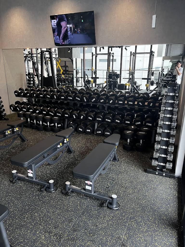 VISION24 Ropponmatsu 六本松店