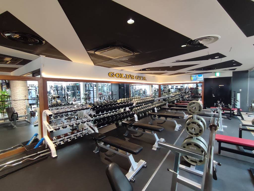 Gold's Gym Shinsaibashi Osaka