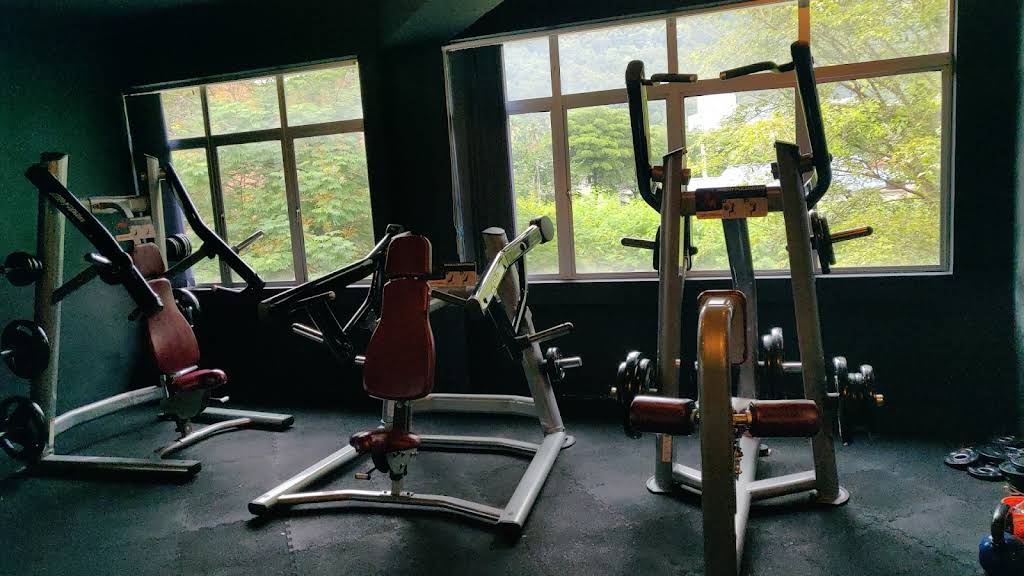 Complete Fitness Jalan Beserah