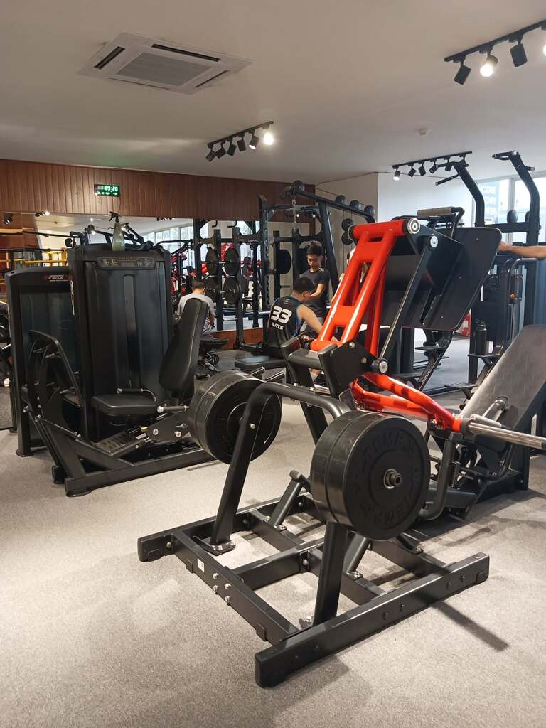 Brown House Fitness Academy Lipa