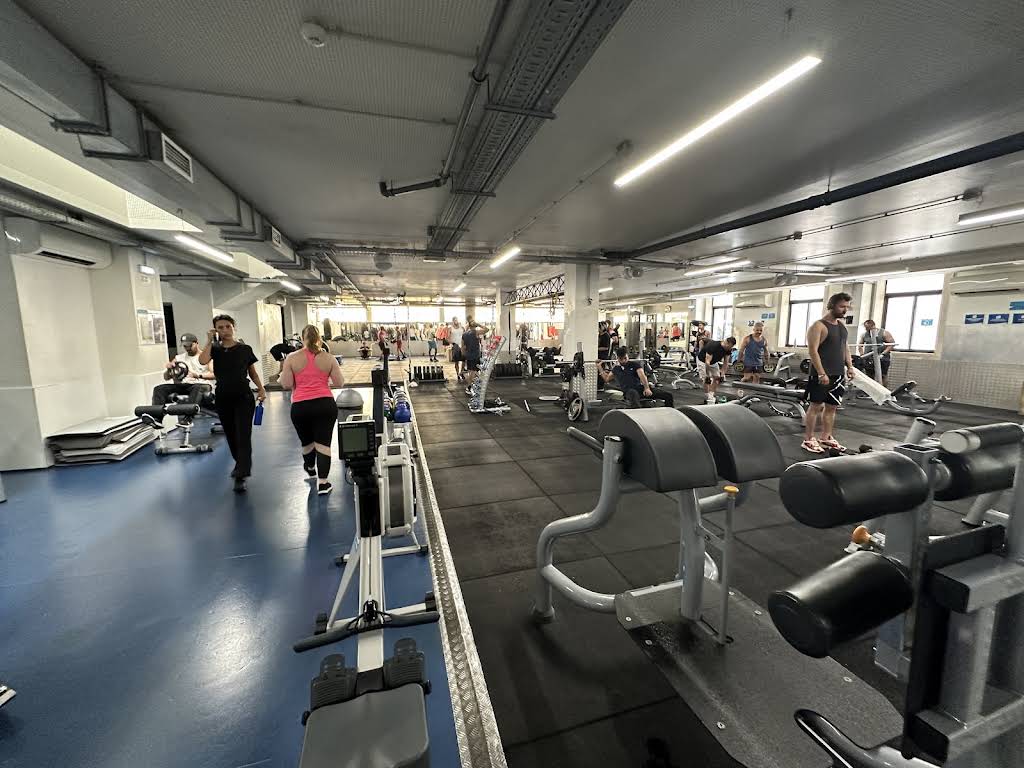 Ginásio VivaGym Almirante Reis