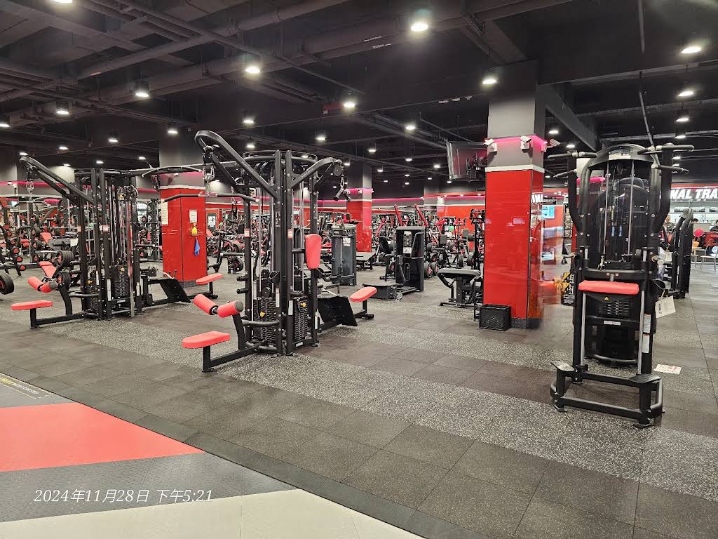World Gym Kaohsiung Fengshan Wujia