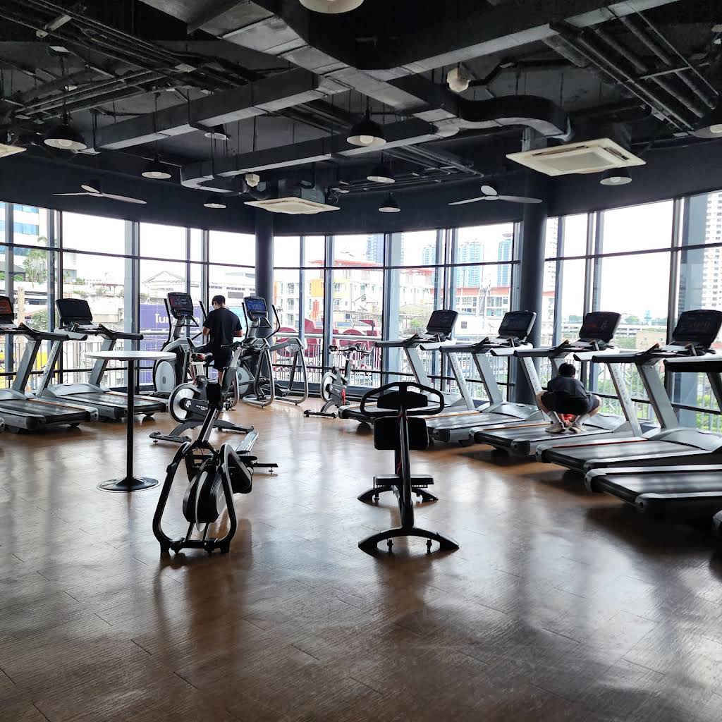 Jetts 24 Hour Fitness - Sena Fest