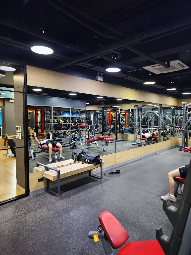 Jetts 24 Hour Fitness Victory Hub