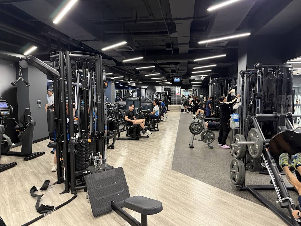 Jetts Black Gaysorn Village