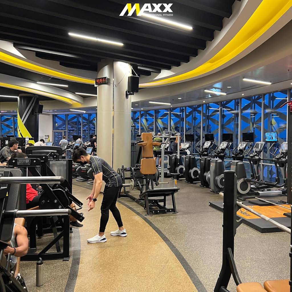 Maxx Professional Fitness