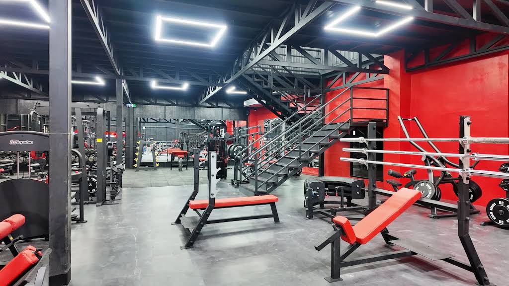 FIT GYM KHON KAEN ฟิตยิม ขอนแก่น ฟิตเนส สระว่ายน้ำในร่ม by FITWHEY