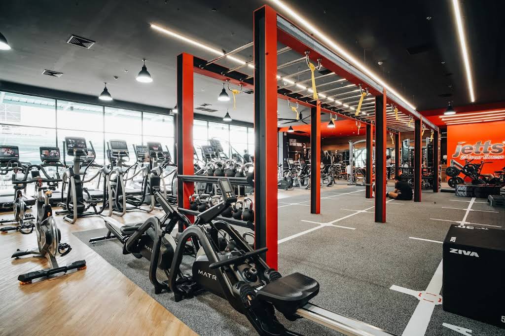Jetts 24 Hour Fitness - Robinson Lifestyle Thalang