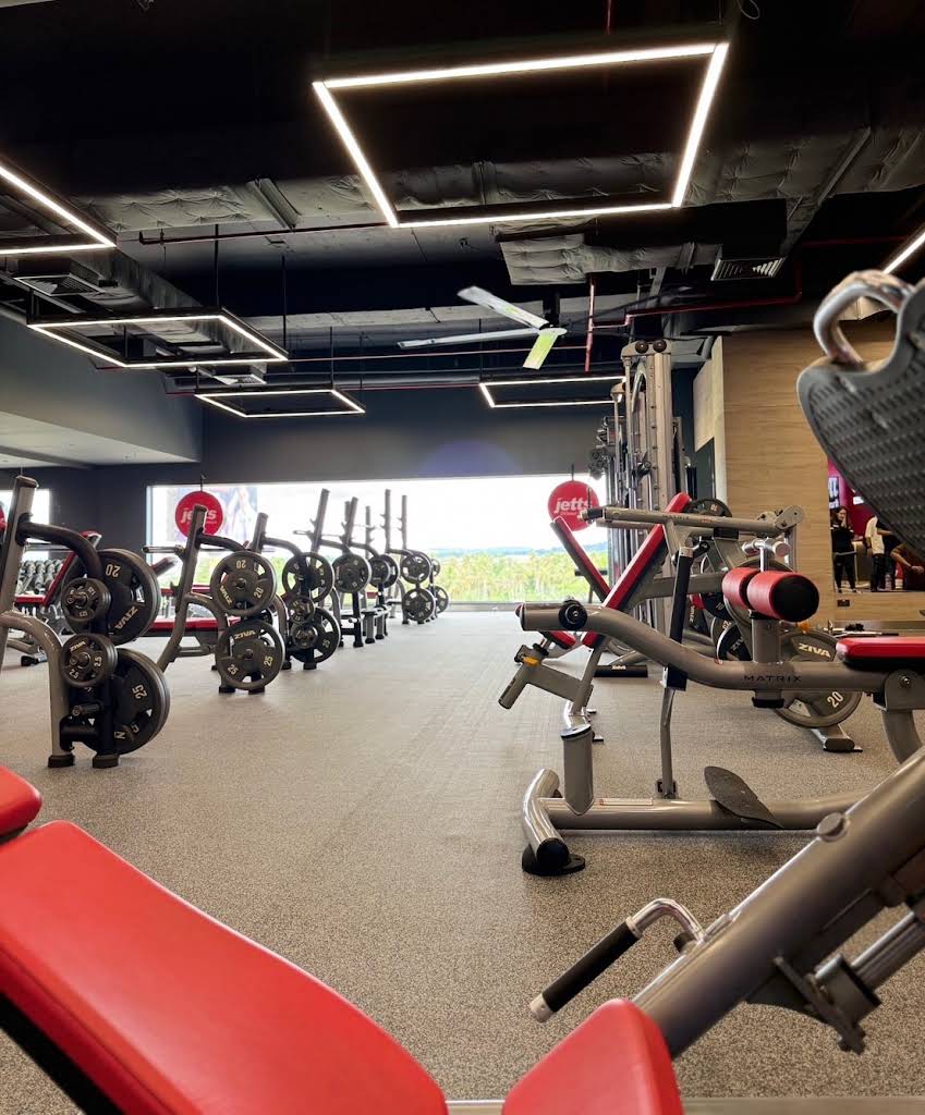 Jetts 24 Hour Fitness Central Surat Thani