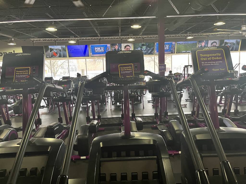 Planet Fitness (Back of Yards)