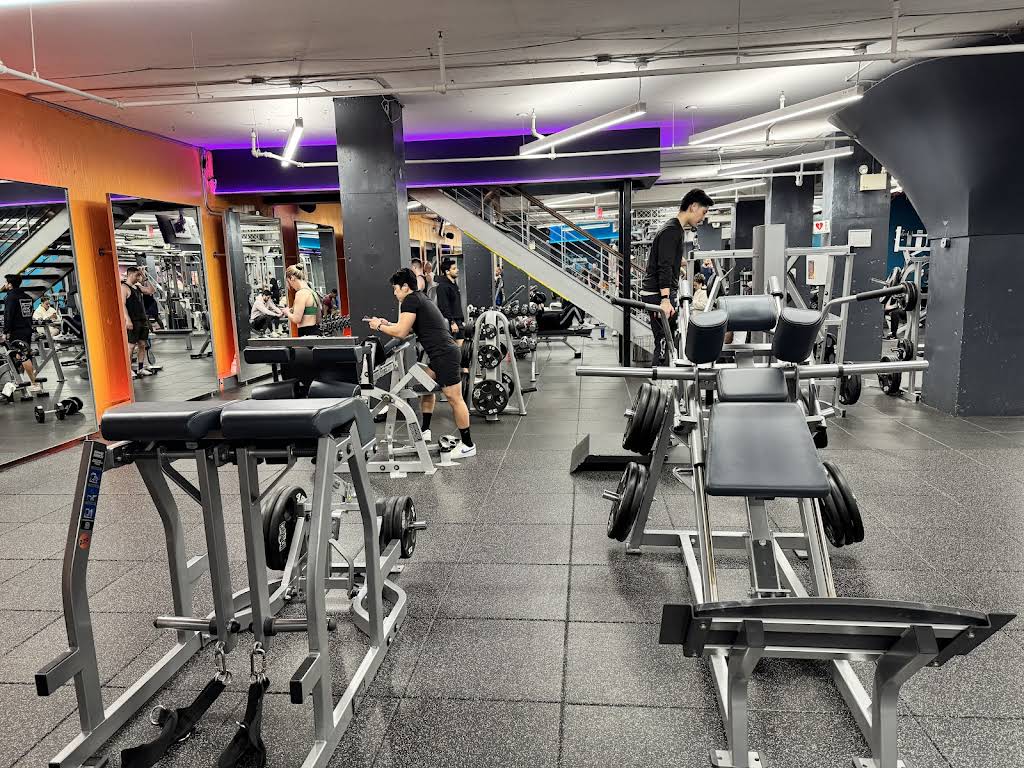Crunch Fitness - 59th Street
