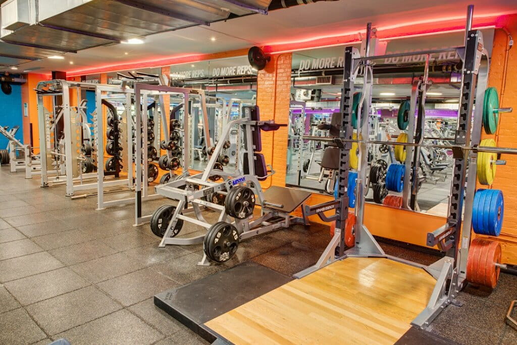 Crunch Fitness - 83rd Street