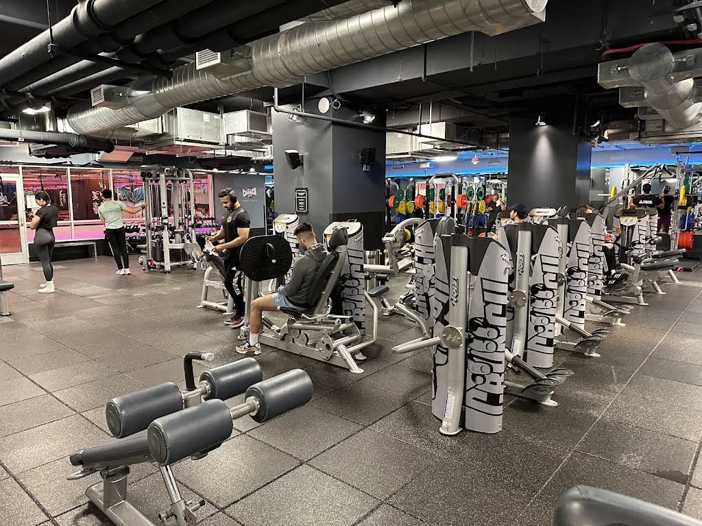 Crunch Fitness - FiDi