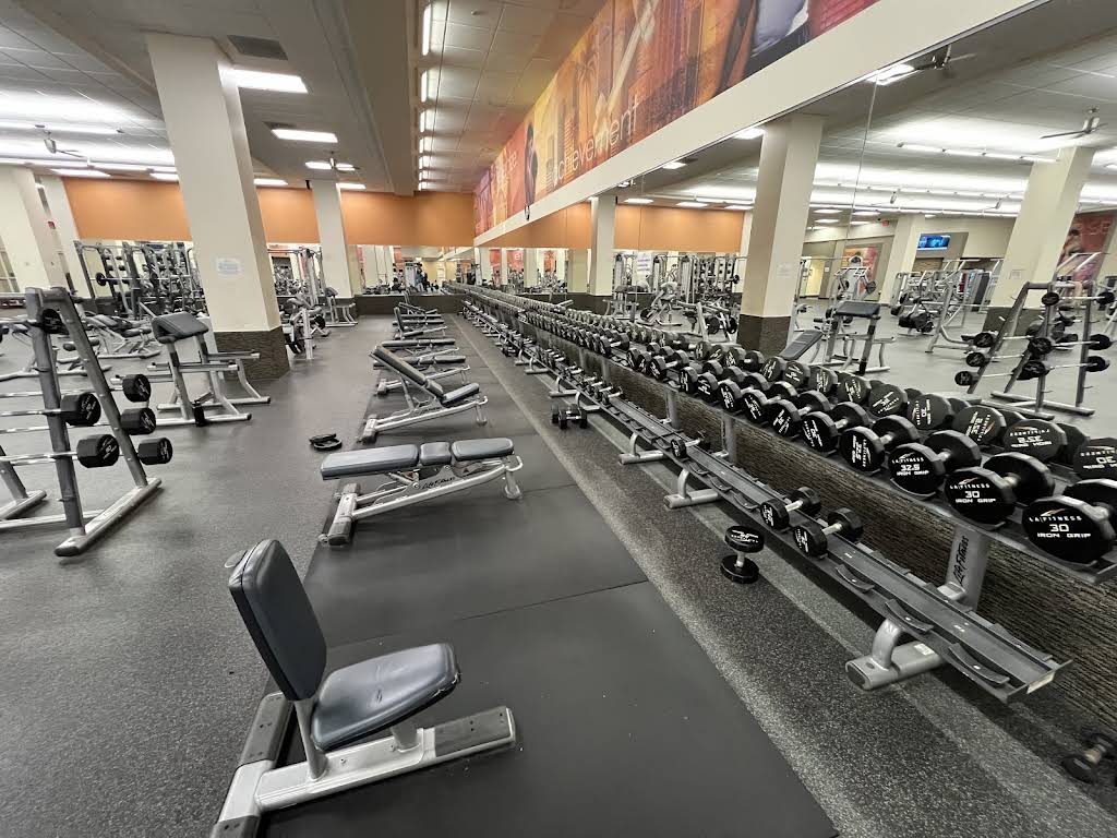 LA Fitness - SW Alaska St (Signature)