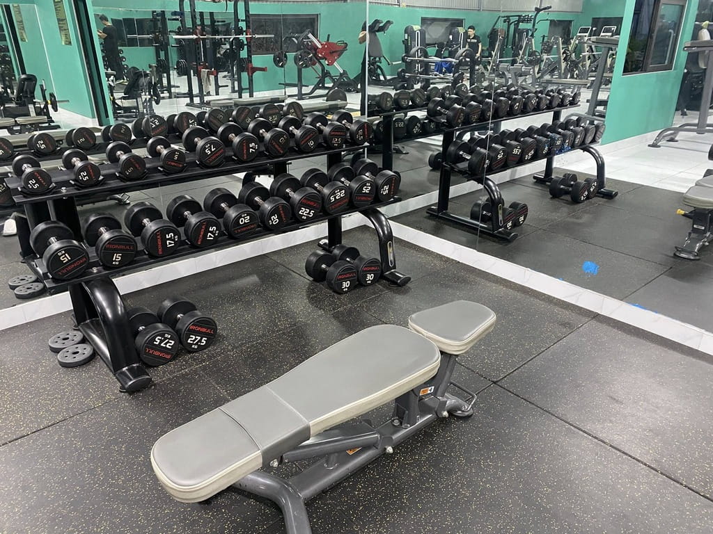 COMEBACK GYM - FITNESS
