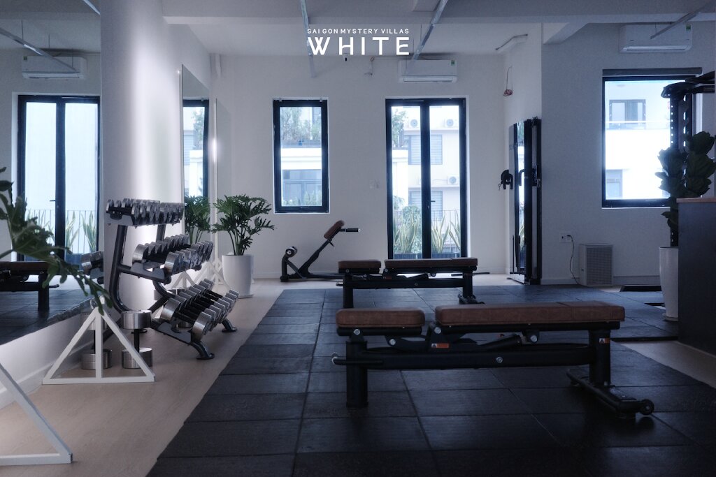 WHITE FITNESS